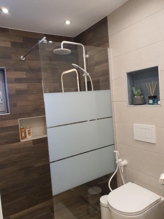 Tony'S Suite With Parking Athen Exterior foto