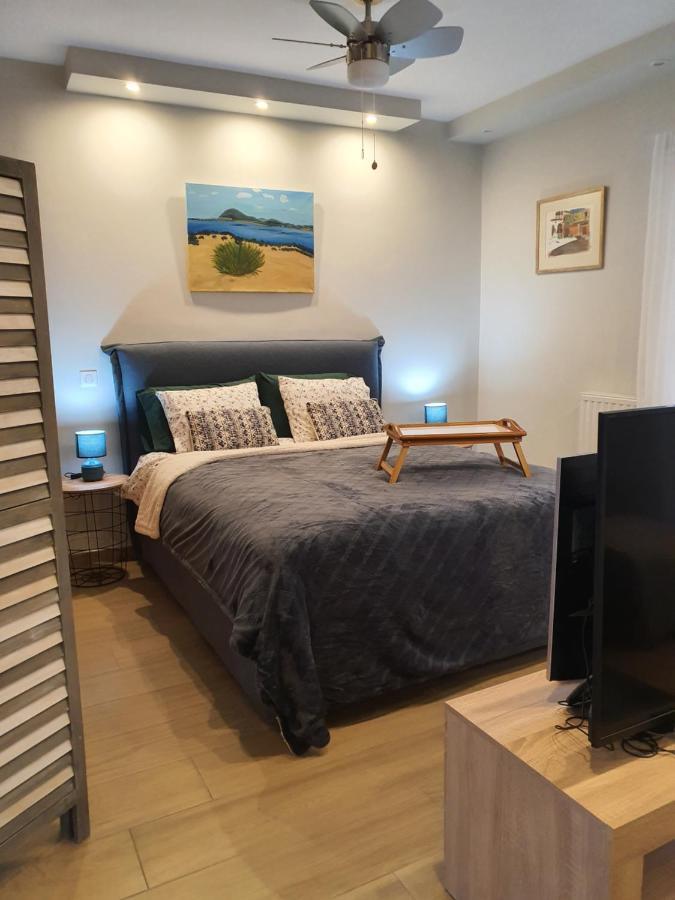 Tony'S Suite With Parking Athen Exterior foto